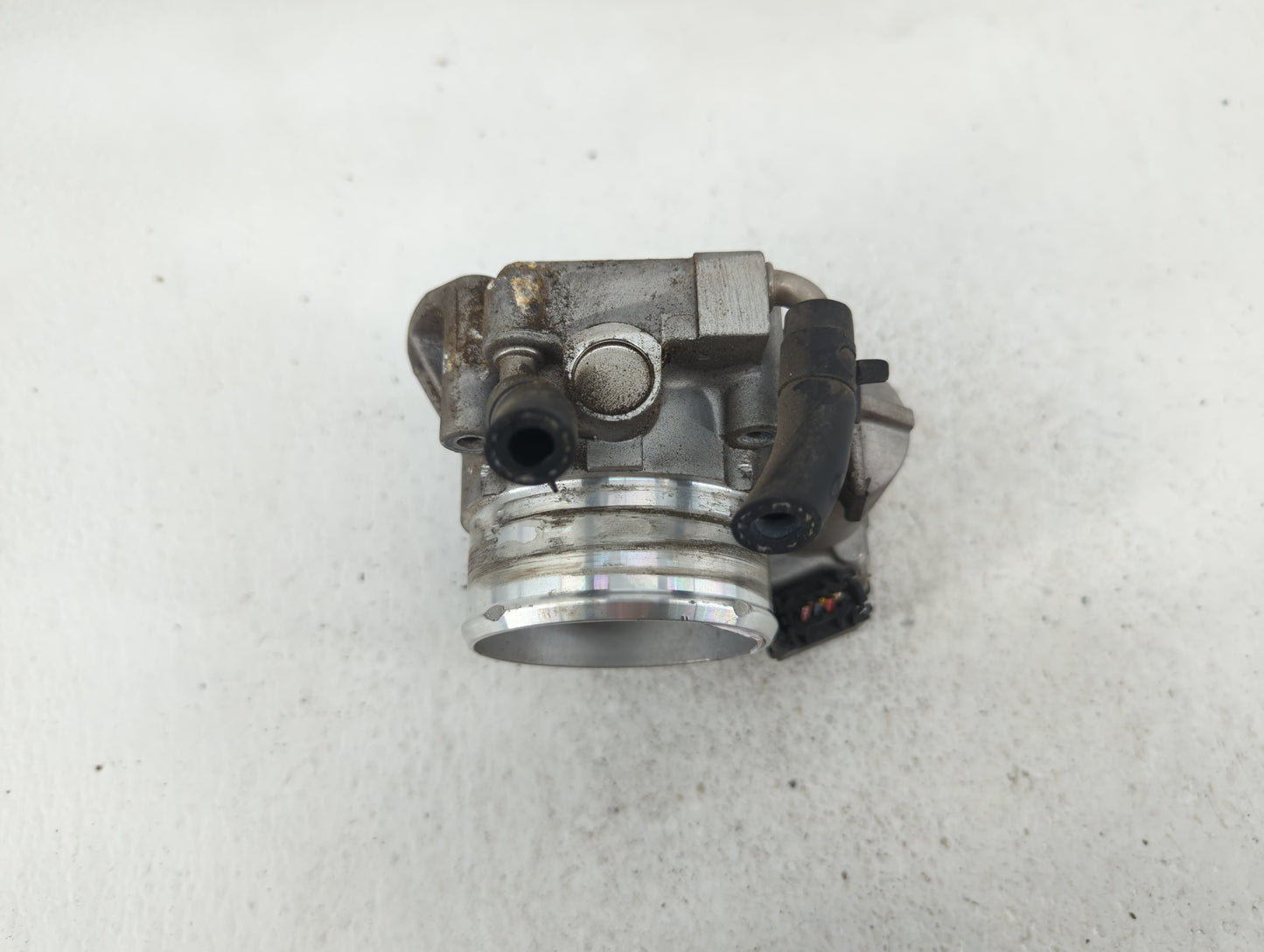 2011-2015 Kia Optima Throttle Body P/N:35100-2G700 Fits Fits 2011 2012 2013 2014 2015 2016 OEM Used Auto Parts - Oemusedauto
