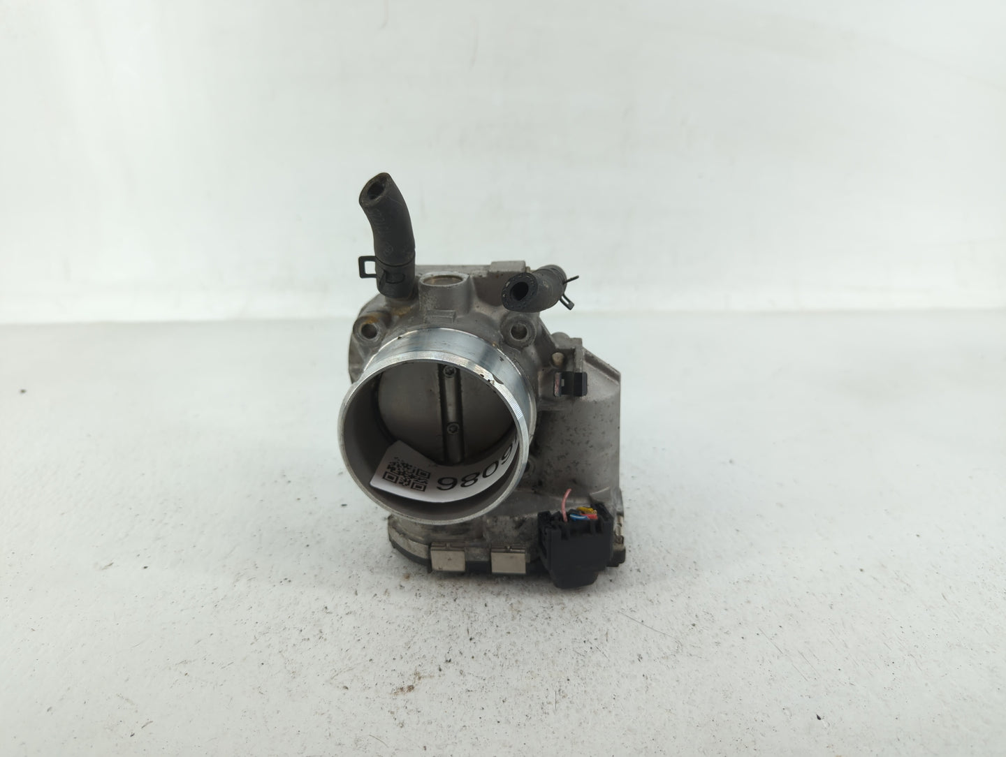 2011-2015 Kia Optima Throttle Body P/N:35100-2G700 Fits Fits 2011 2012 2013 2014 2015 2016 OEM Used Auto Parts - Oemusedauto