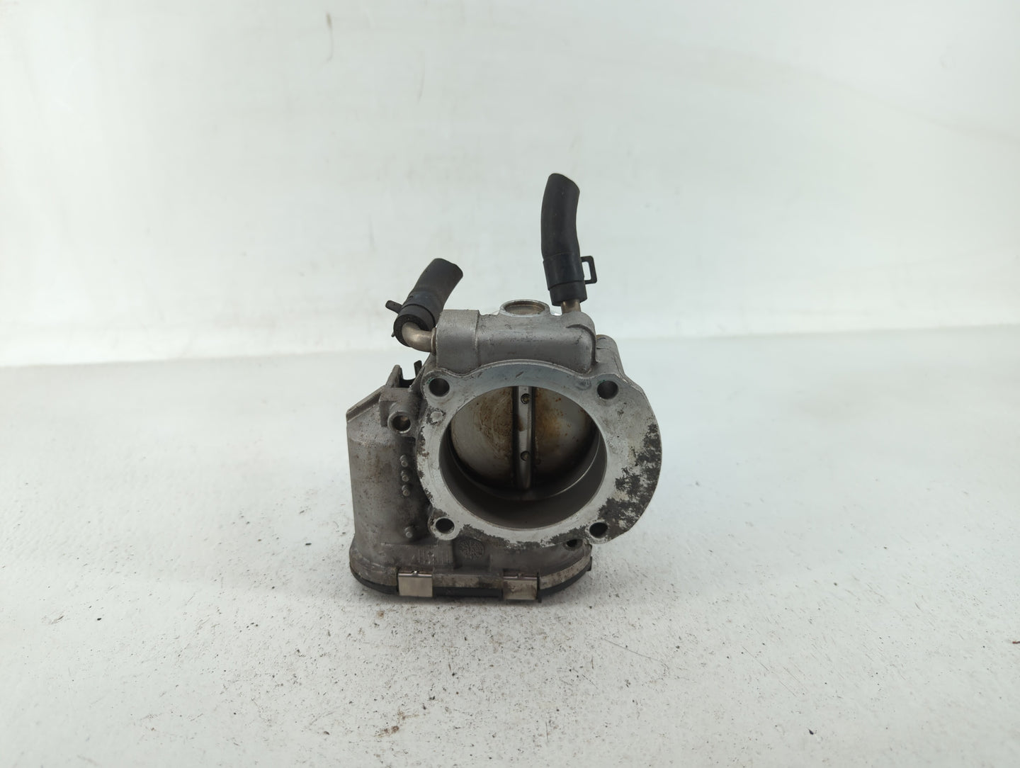 2011-2015 Kia Optima Throttle Body P/N:35100-2G700 Fits Fits 2011 2012 2013 2014 2015 2016 OEM Used Auto Parts - Oemusedauto