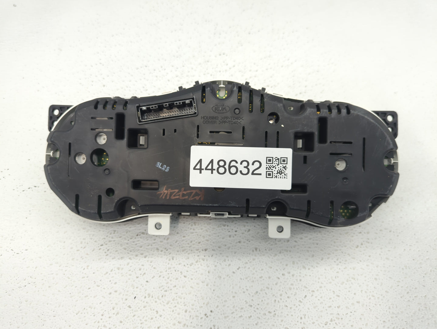 2014-2015 Kia Optima Instrument Cluster Speedometer Gauges P/N:94041-2T460 94031-2T270 Fits Fits 2014 2015 OEM Used Auto Par