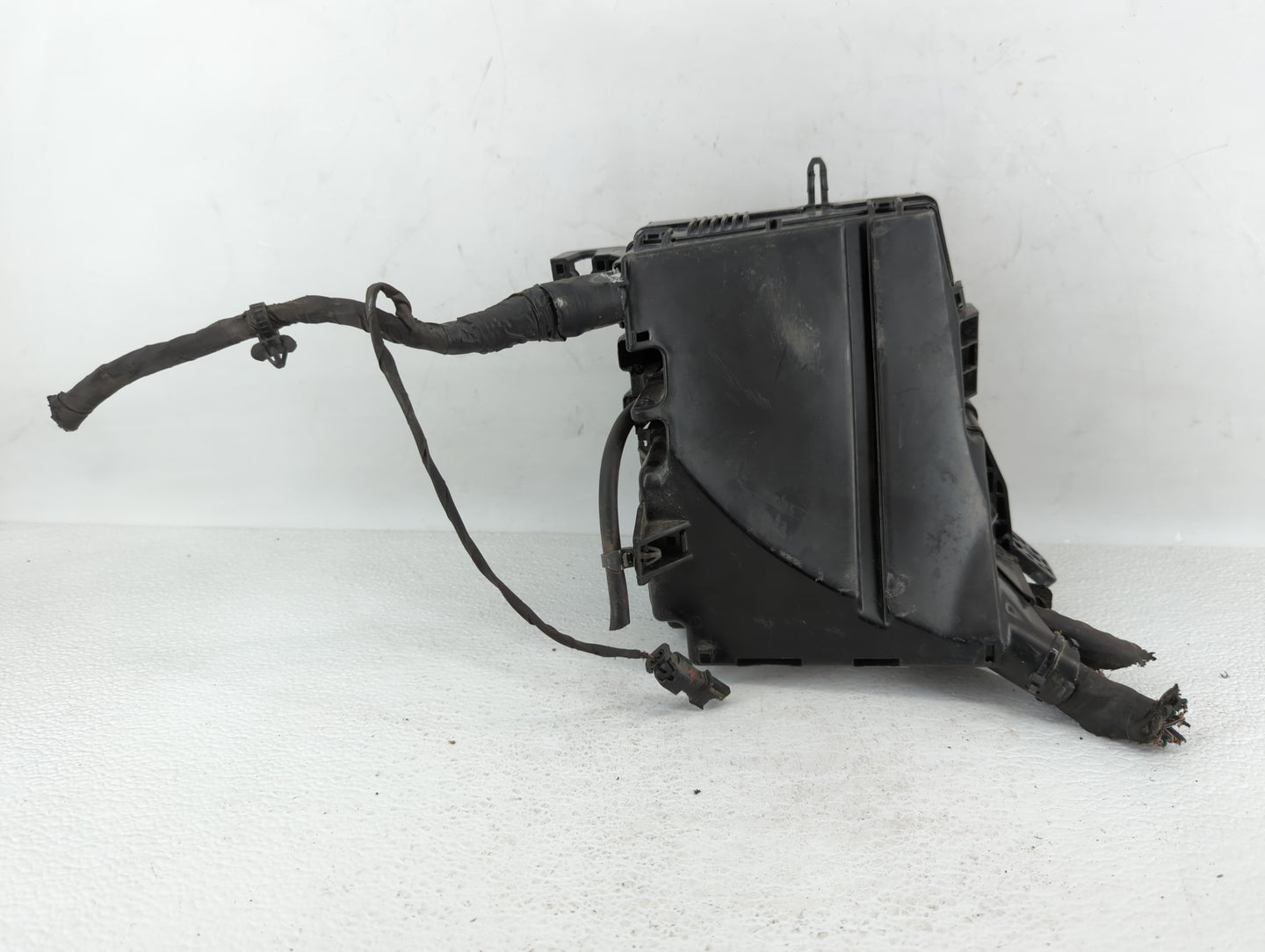 2014-2015 Kia Optima Fusebox Fuse Box Panel Relay Module P/N:91955-2T730 Fits Fits 2014 2015 OEM Used Auto Parts - Oemusedau