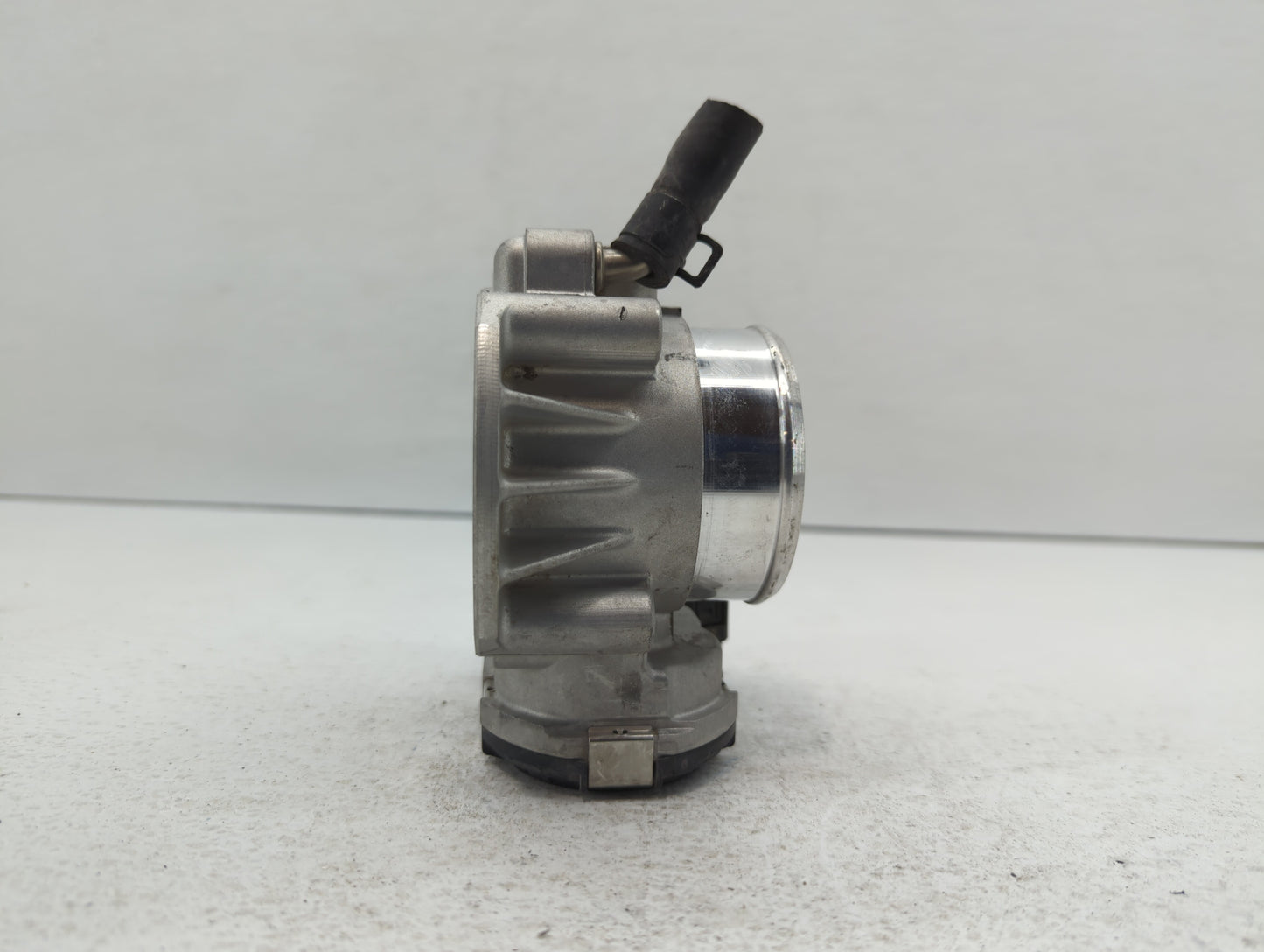 2011-2016 Kia Optima Throttle Body P/N:35100-2G800 Fits Fits 2011 2012 2013 2014 2015 2016 OEM Used Auto Parts - Oemusedauto