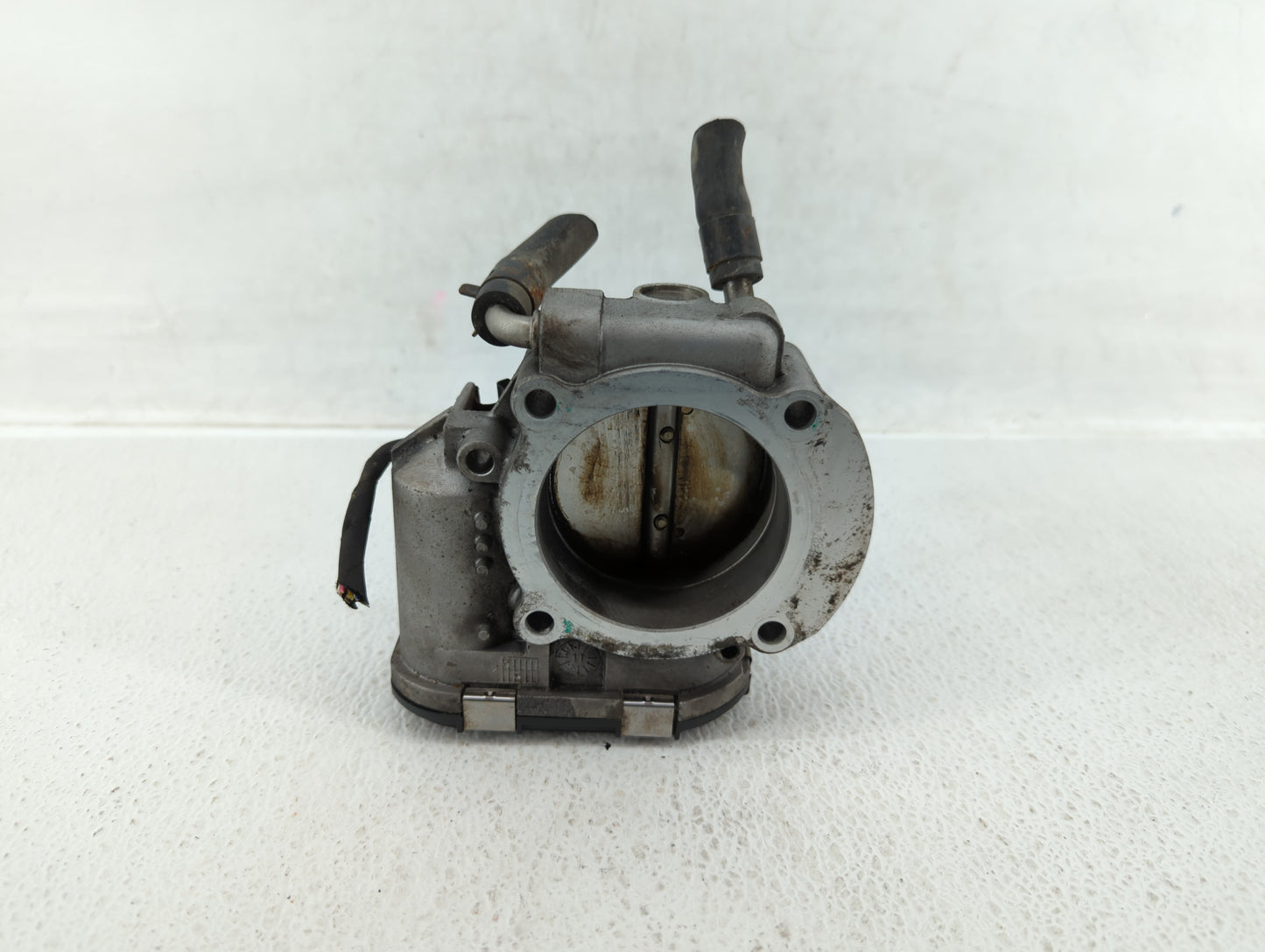 2011-2016 Kia Optima Throttle Body P/N:35100-2G700 35100-2G800 Fits Fits 2011 2012 2013 2014 2015 2016 OEM Used Auto Parts -