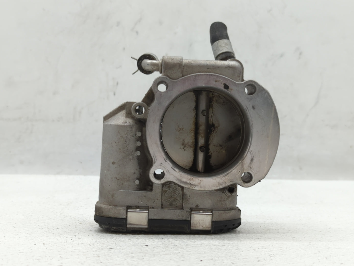2011-2015 Kia Optima Throttle Body P/N:35100-2G700 Fits Fits 2011 2012 2013 2014 2015 2016 OEM Used Auto Parts - Oemusedauto