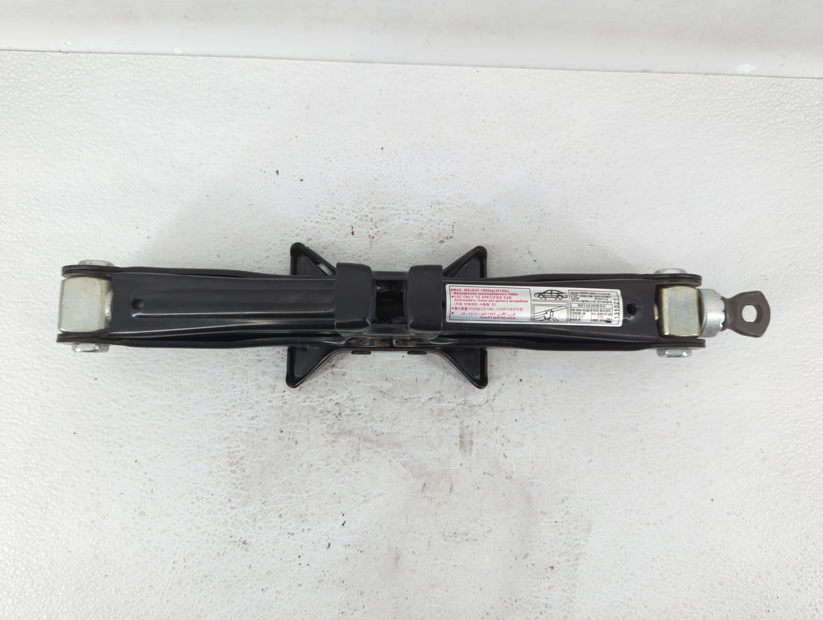 2014 Kia Optima Spare Scissor Car Jack 536738 - Oemusedautoparts1.com