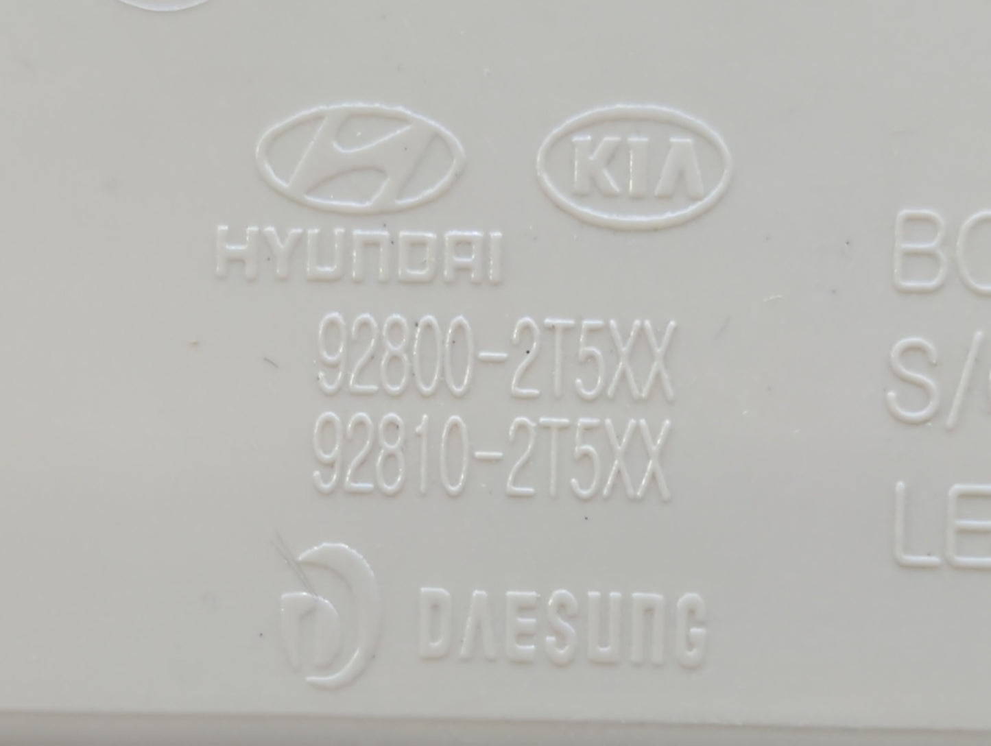 2014 Kia Optima Overhead Roof Console - Oemusedautoparts1.com