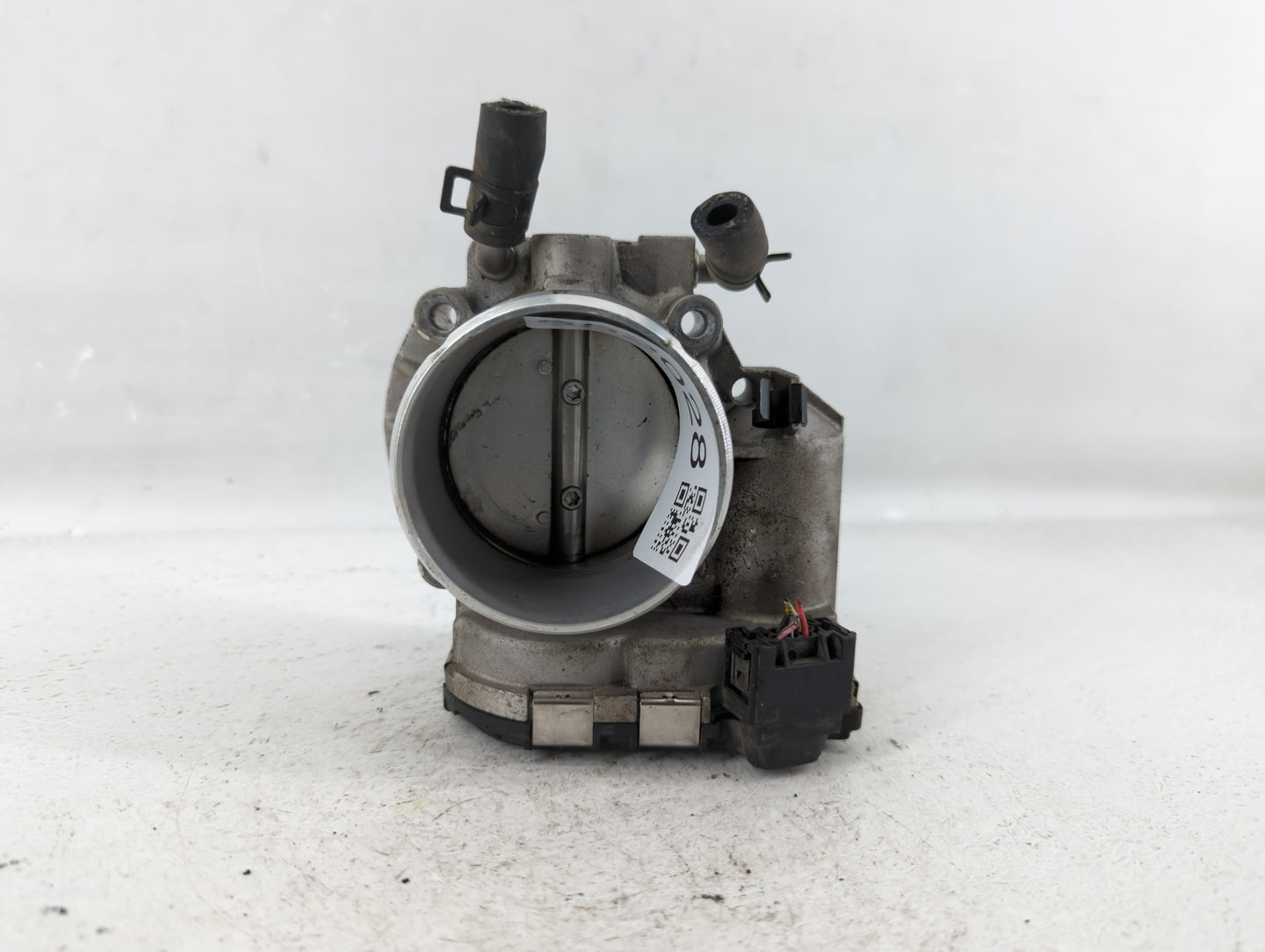 2011-2015 Kia Optima Throttle Body P/N:35100-2G700 Fits Fits 2011 2012 2013 2014 2015 2016 OEM Used Auto Parts - Oemusedauto
