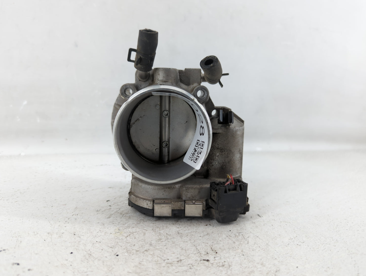 2011-2015 Kia Optima Throttle Body P/N:35100-2G700 Fits Fits 2011 2012 2013 2014 2015 2016 OEM Used Auto Parts - Oemusedauto