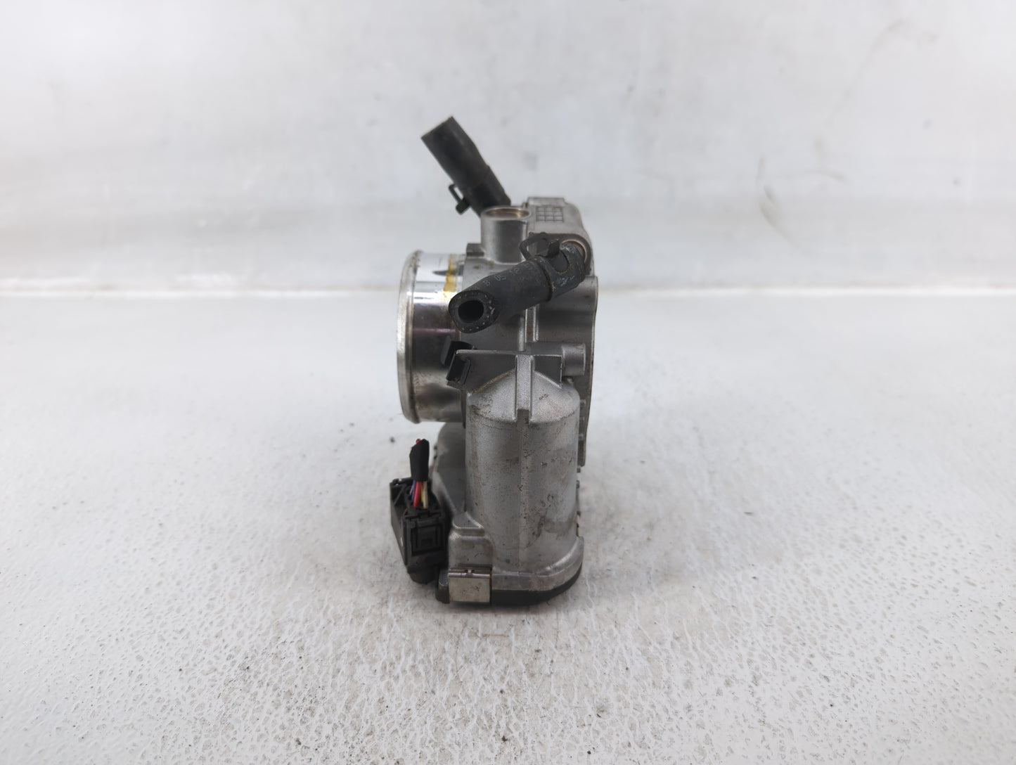 2011-2016 Kia Optima Throttle Body P/N:35100-2G800 Fits Fits 2011 2012 2013 2014 2015 2016 OEM Used Auto Parts - Oemusedauto