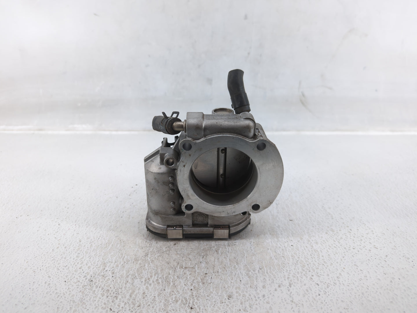 2011-2016 Kia Optima Throttle Body P/N:35100-2G800 Fits Fits 2011 2012 2013 2014 2015 2016 OEM Used Auto Parts - Oemusedauto