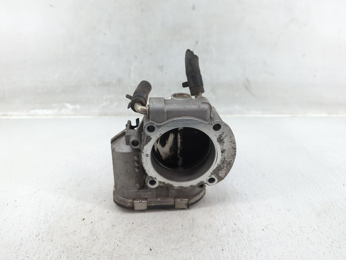 2011-2015 Kia Optima Throttle Body P/N:35100-2G700 Fits Fits 2011 2012 2013 2014 2015 2016 OEM Used Auto Parts - Oemusedauto