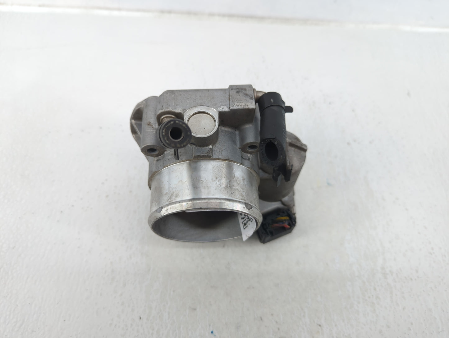 2011-2015 Kia Optima Throttle Body P/N:35100-2G700 Fits Fits 2011 2012 2013 2014 2015 2016 OEM Used Auto Parts - Oemusedauto