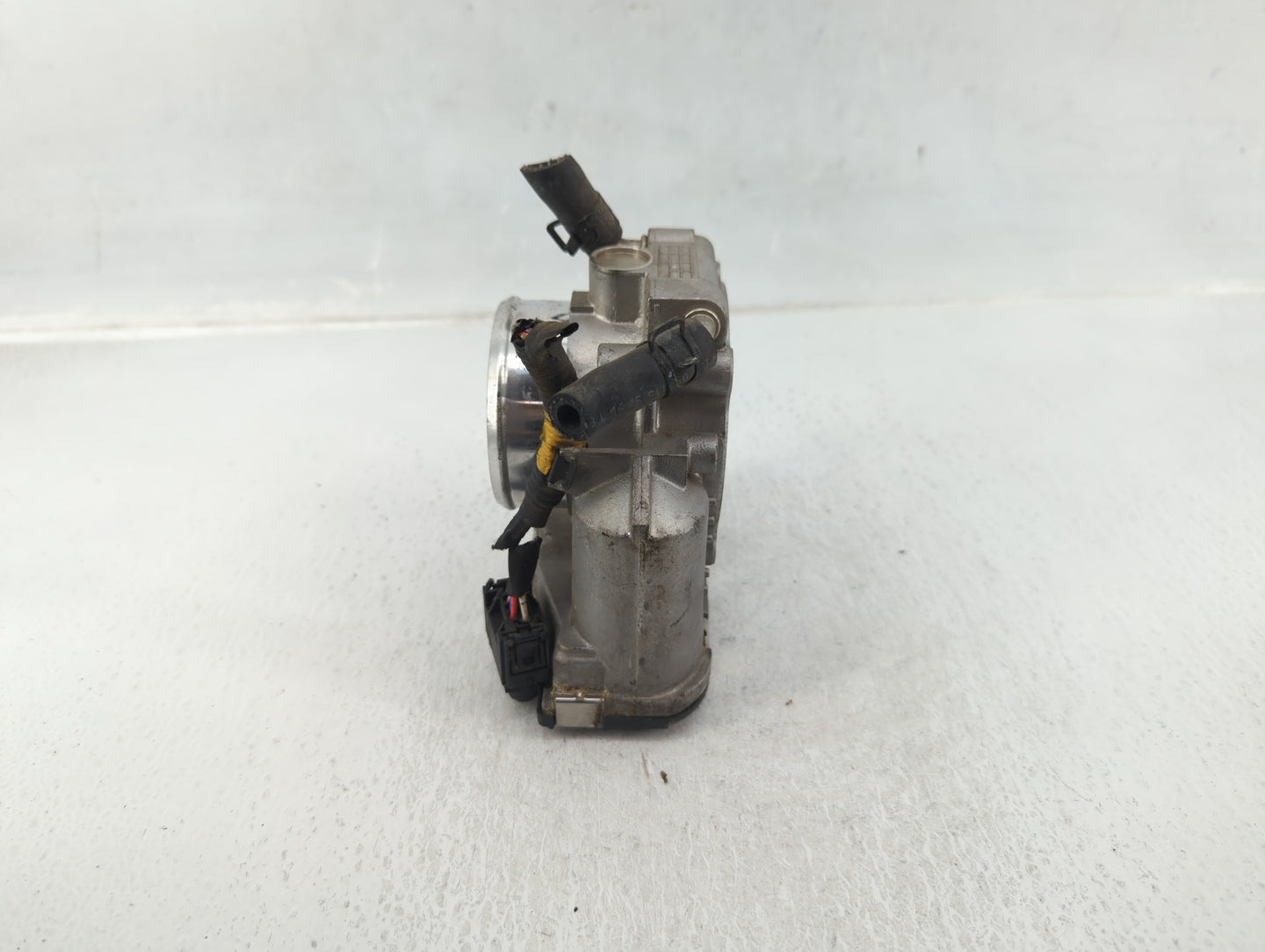 2011-2016 Kia Optima Throttle Body P/N:35100-2G800 Fits Fits 2011 2012 2013 2014 2015 2016 OEM Used Auto Parts - Oemusedauto