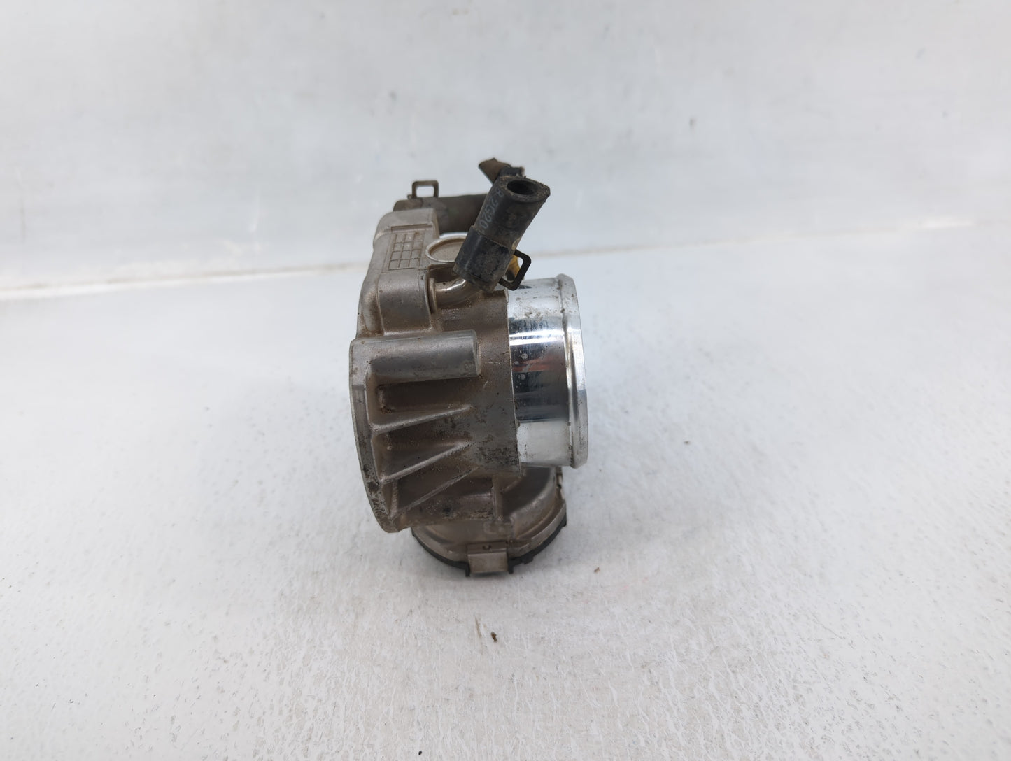 2011-2016 Kia Optima Throttle Body P/N:35100-2G800 Fits Fits 2011 2012 2013 2014 2015 2016 OEM Used Auto Parts - Oemusedauto