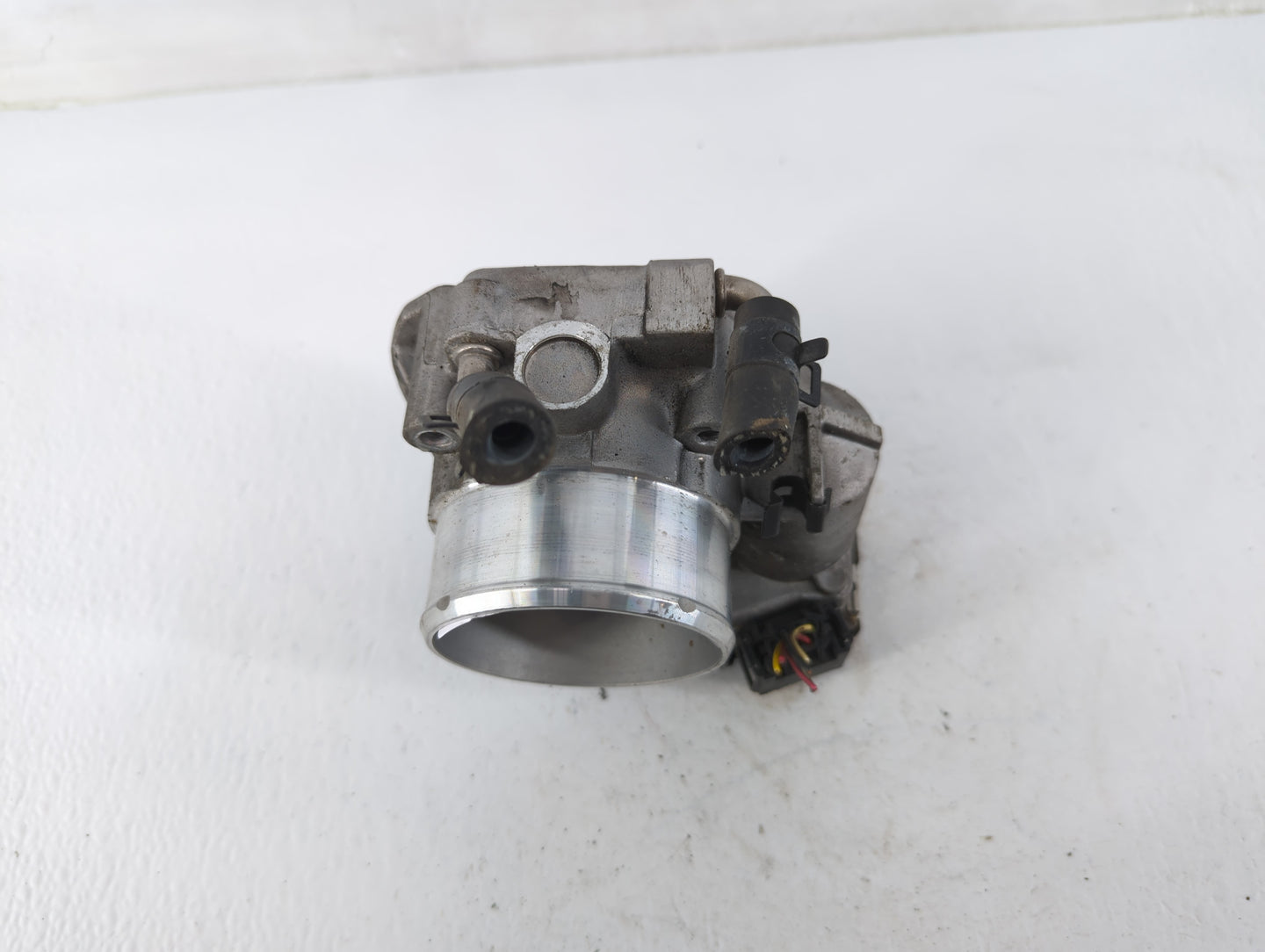 2011-2015 Kia Optima Throttle Body P/N:35100-2G700 Fits Fits 2011 2012 2013 2014 2015 2016 OEM Used Auto Parts - Oemusedauto