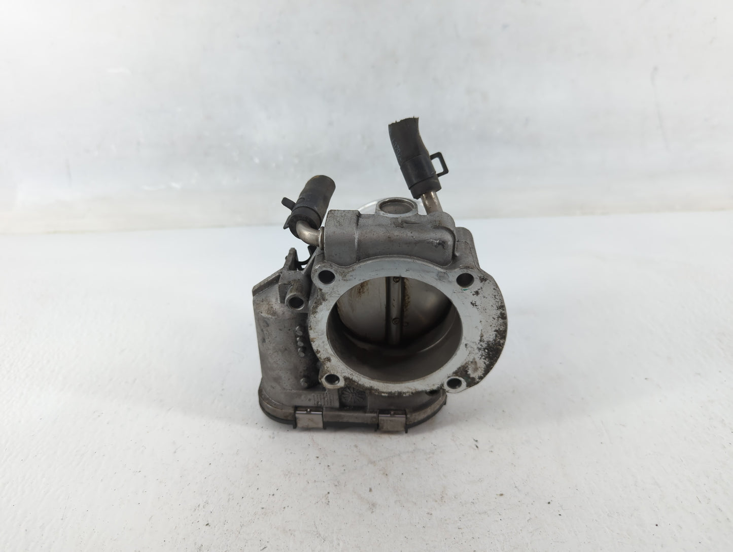 2011-2015 Kia Optima Throttle Body P/N:35100-2G700 Fits Fits 2011 2012 2013 2014 2015 2016 OEM Used Auto Parts - Oemusedauto