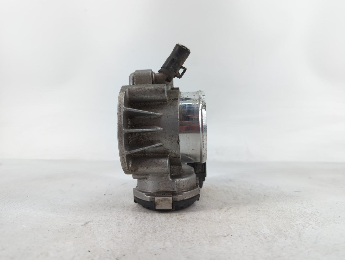 2011-2016 Kia Optima Throttle Body P/N:90 4501 0020 35100-2G800 Fits Fits 2011 2012 2013 2014 2015 2016 OEM Used Auto Parts 