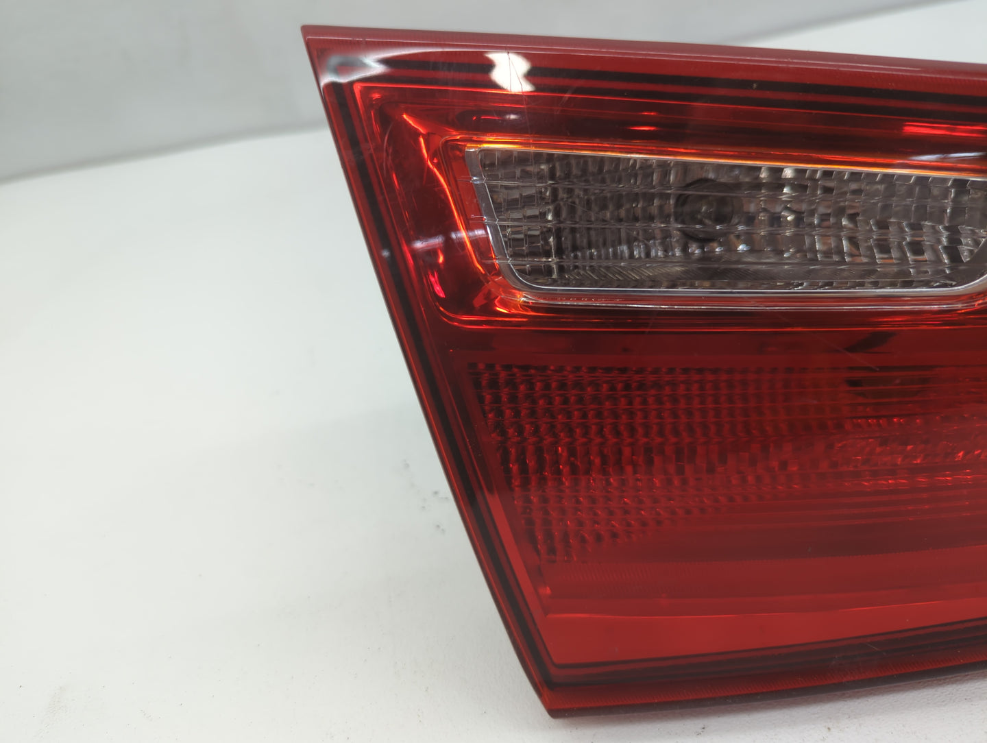 2014-2015 Kia Optima Tail Light Assembly Passenger Right OEM P/N:L 92403-2T5 Fits Fits 2014 2015 OEM Used Auto Parts - Oemus