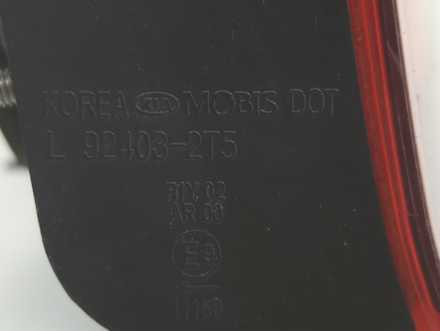 2014-2015 Kia Optima Tail Light Assembly Passenger Right OEM P/N:L 92403-2T5 Fits Fits 2014 2015 OEM Used Auto Parts - Oemus