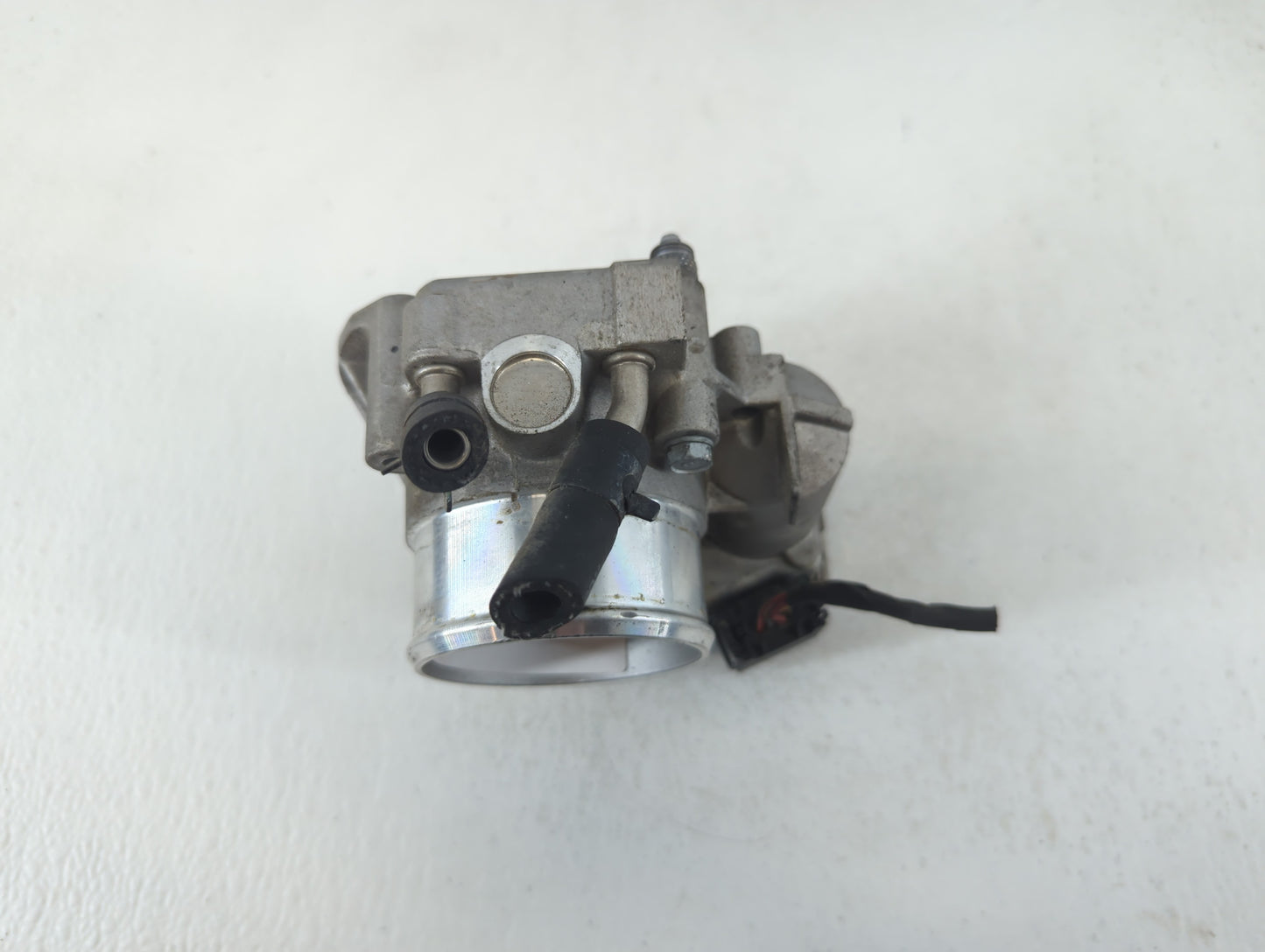 2011-2015 Kia Optima Throttle Body P/N:35100-2G710 Fits Fits 2011 2012 2013 2014 2015 2016 OEM Used Auto Parts - Oemusedauto