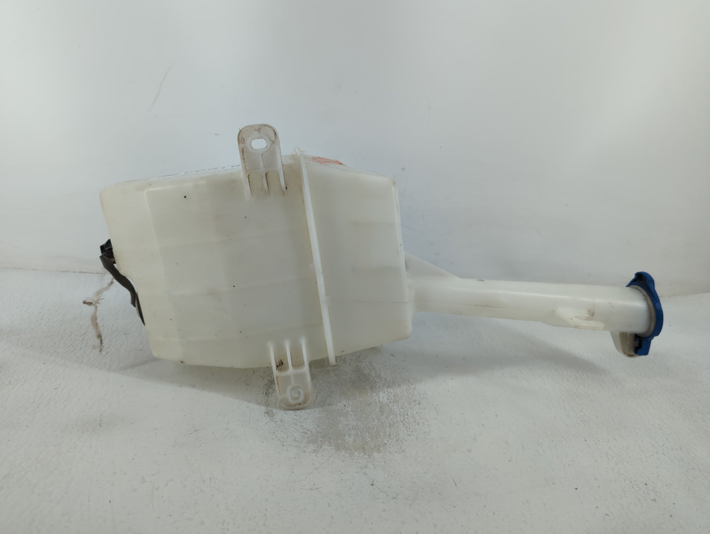 2011-2015 Kia Optima Windshield Washer Fluid Reservoir Bottle Oem - Oemusedautoparts1.com
