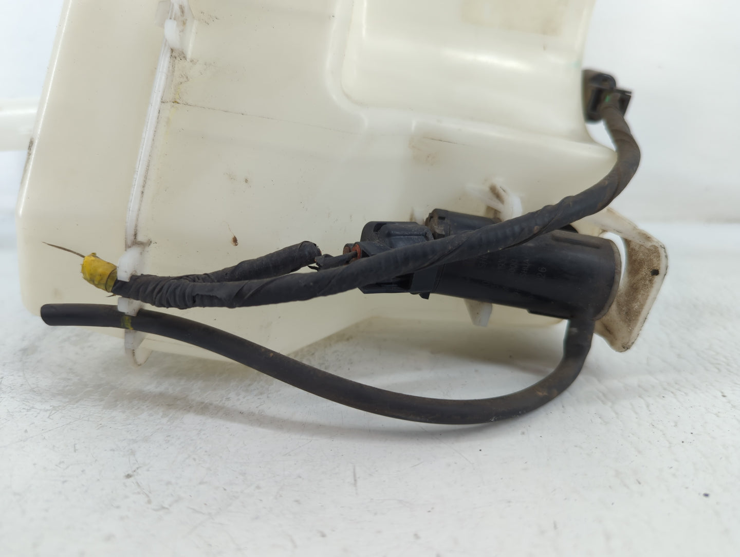 2011-2015 Kia Optima Windshield Washer Fluid Reservoir Bottle Oem - Oemusedautoparts1.com