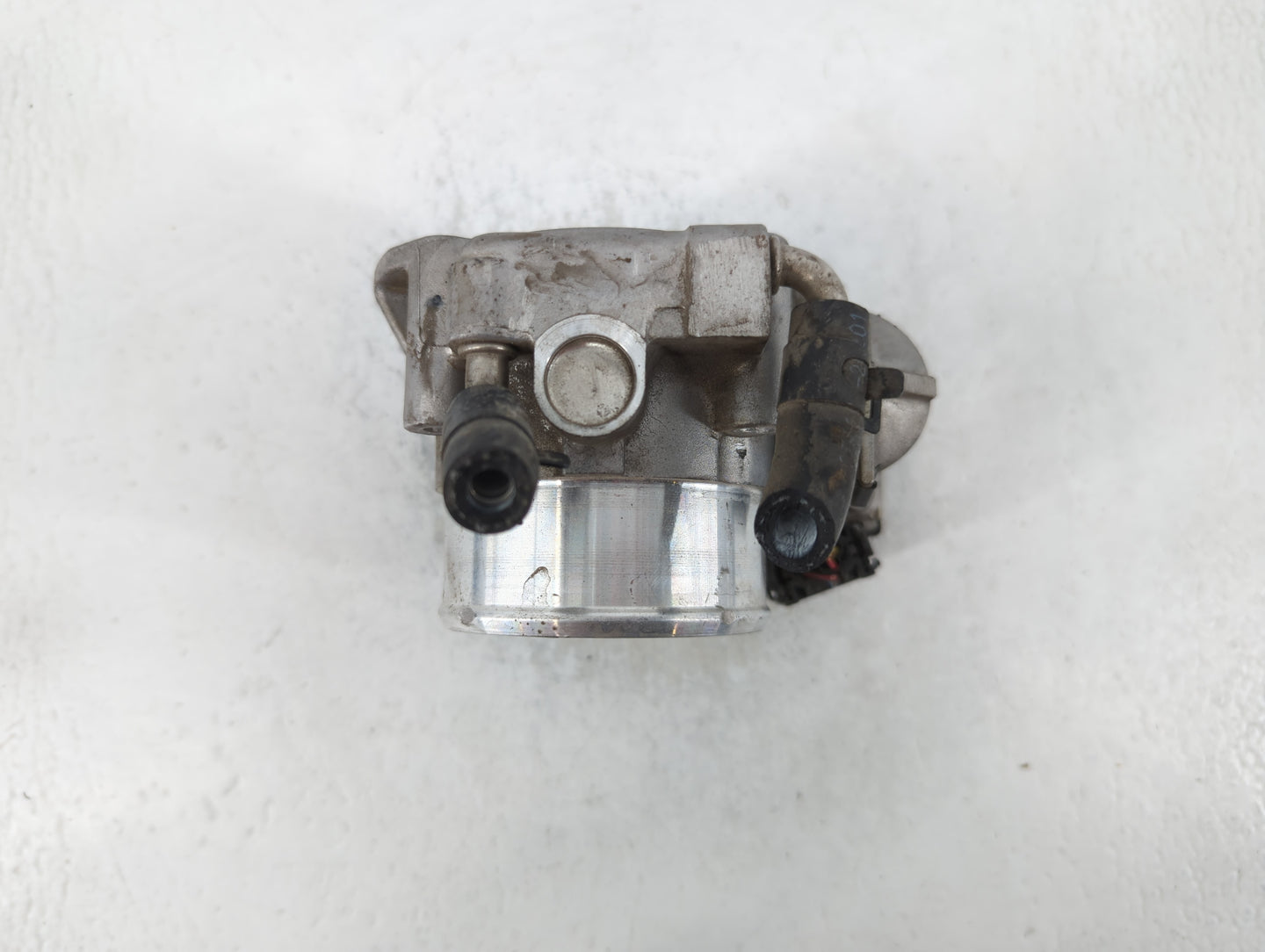 2011-2015 Kia Optima Throttle Body P/N:35100-2G700 Fits Fits 2011 2012 2013 2014 2015 2016 OEM Used Auto Parts - Oemusedauto
