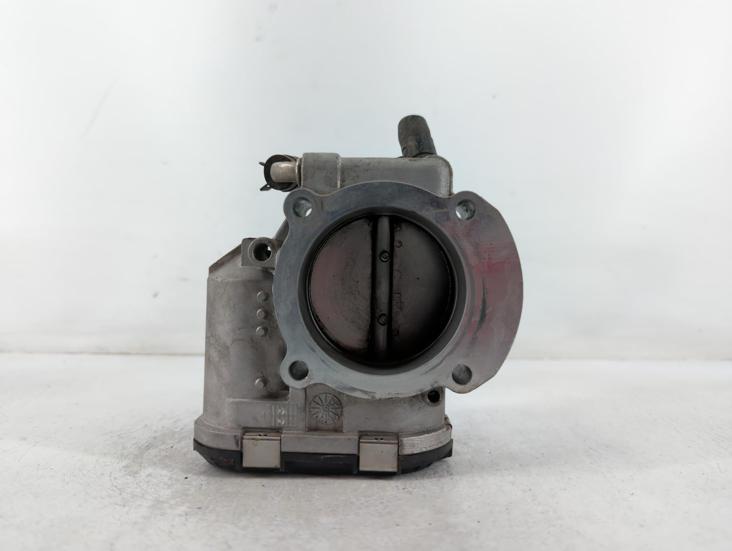 2011-2015 Kia Optima Throttle Body P/N:35100-2G700 Fits Fits 2011 2012 2013 2014 2015 2016 OEM Used Auto Parts - Oemusedauto