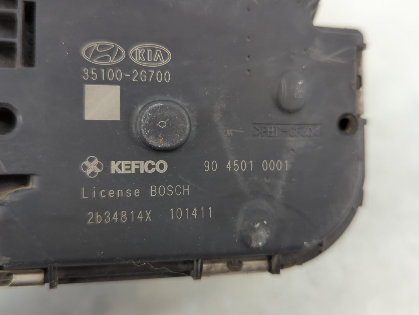 2011-2015 Kia Optima Throttle Body P/N:35100-2G700 Fits Fits 2011 2012 2013 2014 2015 2016 OEM Used Auto Parts - Oemusedauto