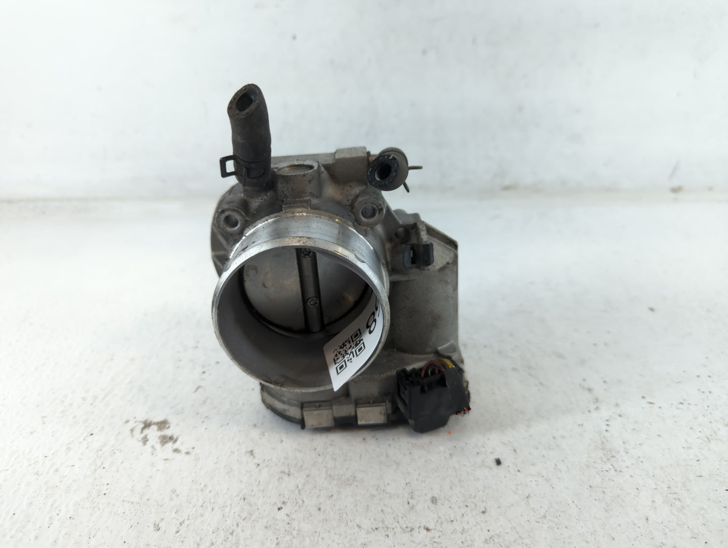 2011-2015 Kia Optima Throttle Body P/N:35100-2G700 Fits Fits 2011 2012 2013 2014 2015 2016 OEM Used Auto Parts - Oemusedauto