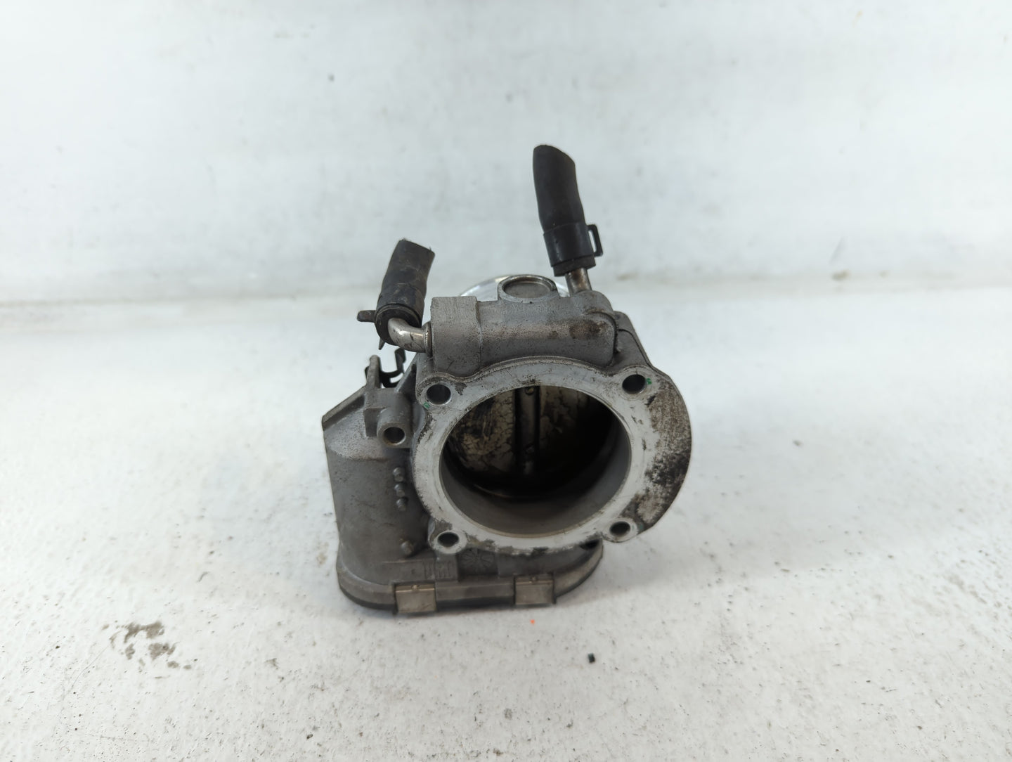 2011-2015 Kia Optima Throttle Body P/N:35100-2G700 Fits Fits 2011 2012 2013 2014 2015 2016 OEM Used Auto Parts - Oemusedauto