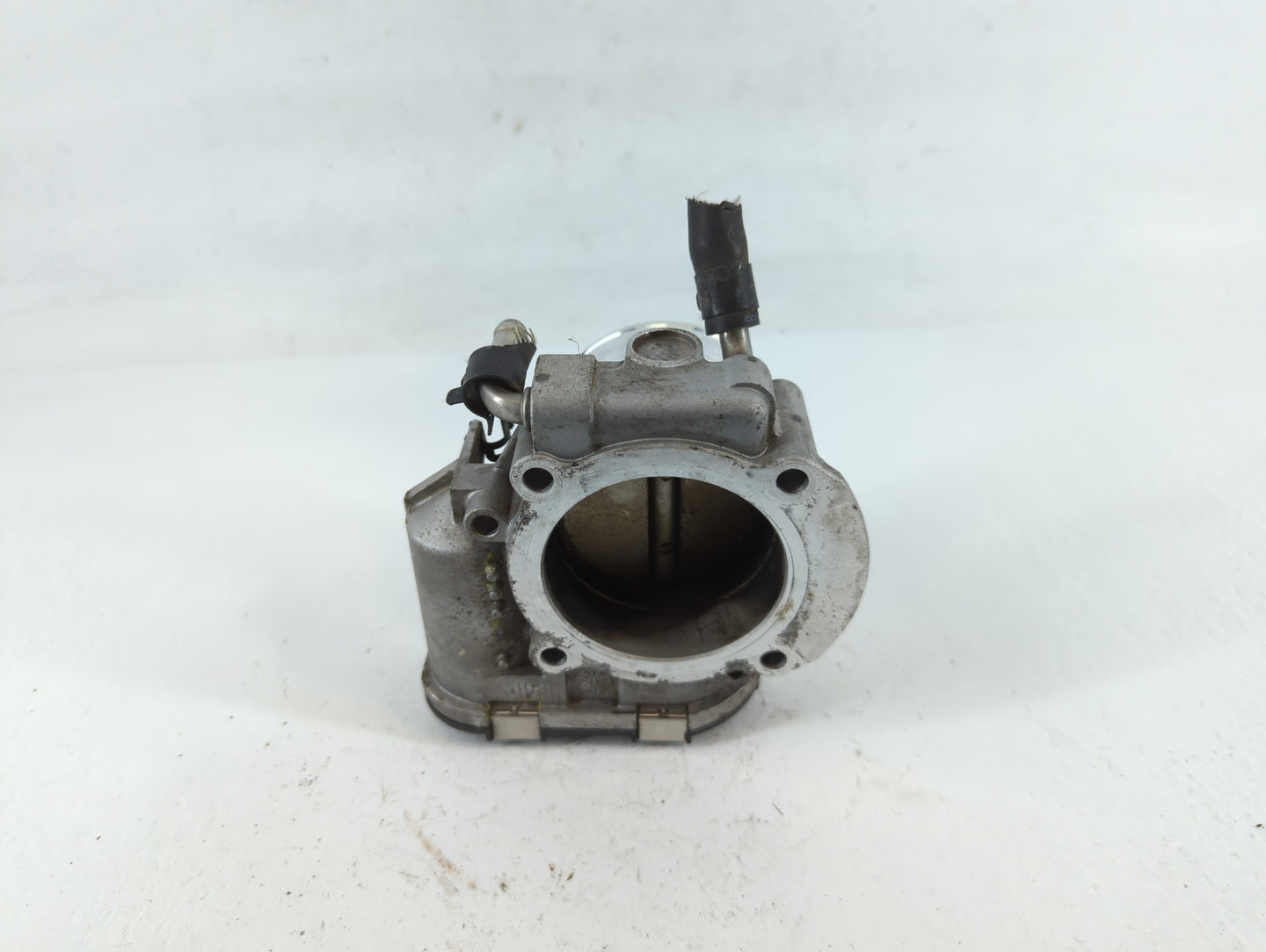 2011-2015 Kia Optima Throttle Body P/N:35100-2G700 Fits Fits 2011 2012 2013 2014 2015 2016 OEM Used Auto Parts - Oemusedauto