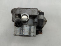 2011-2015 Kia Optima Throttle Body P/N:35100-2G700 Fits Fits 2011 2012 2013 2014 2015 2016 OEM Used Auto Parts - Oemusedauto