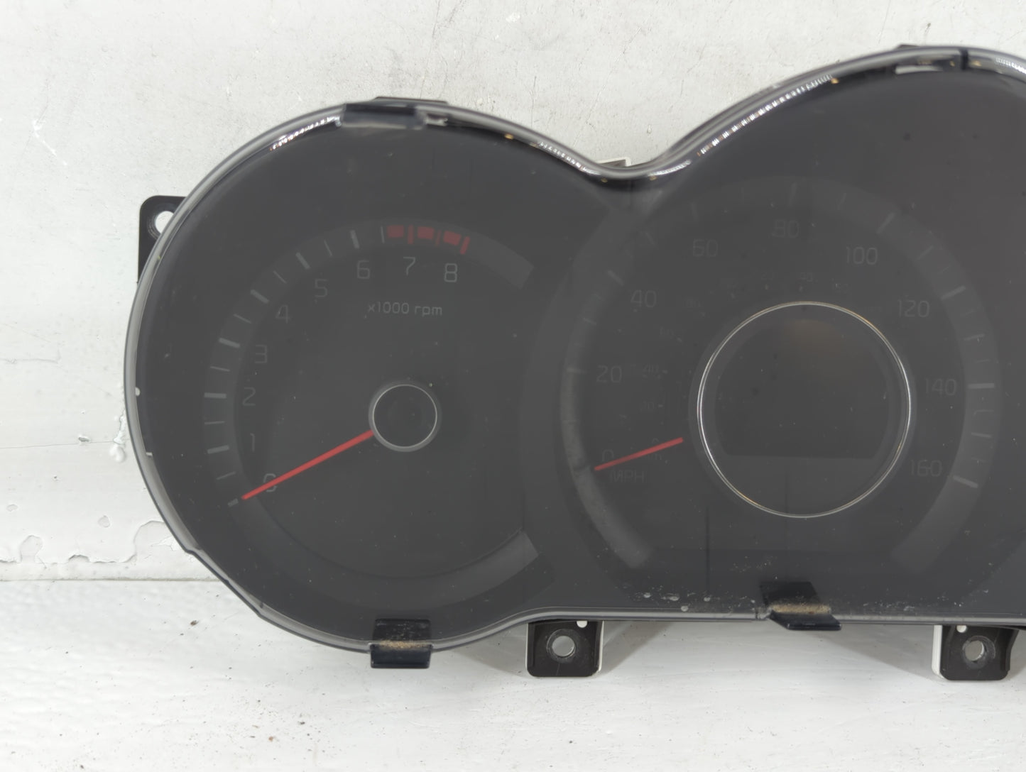 2014-2015 Kia Optima Instrument Cluster Speedometer Gauges P/N:94031-2T270 Fits Fits 2014 2015 OEM Used Auto Parts - Oemused