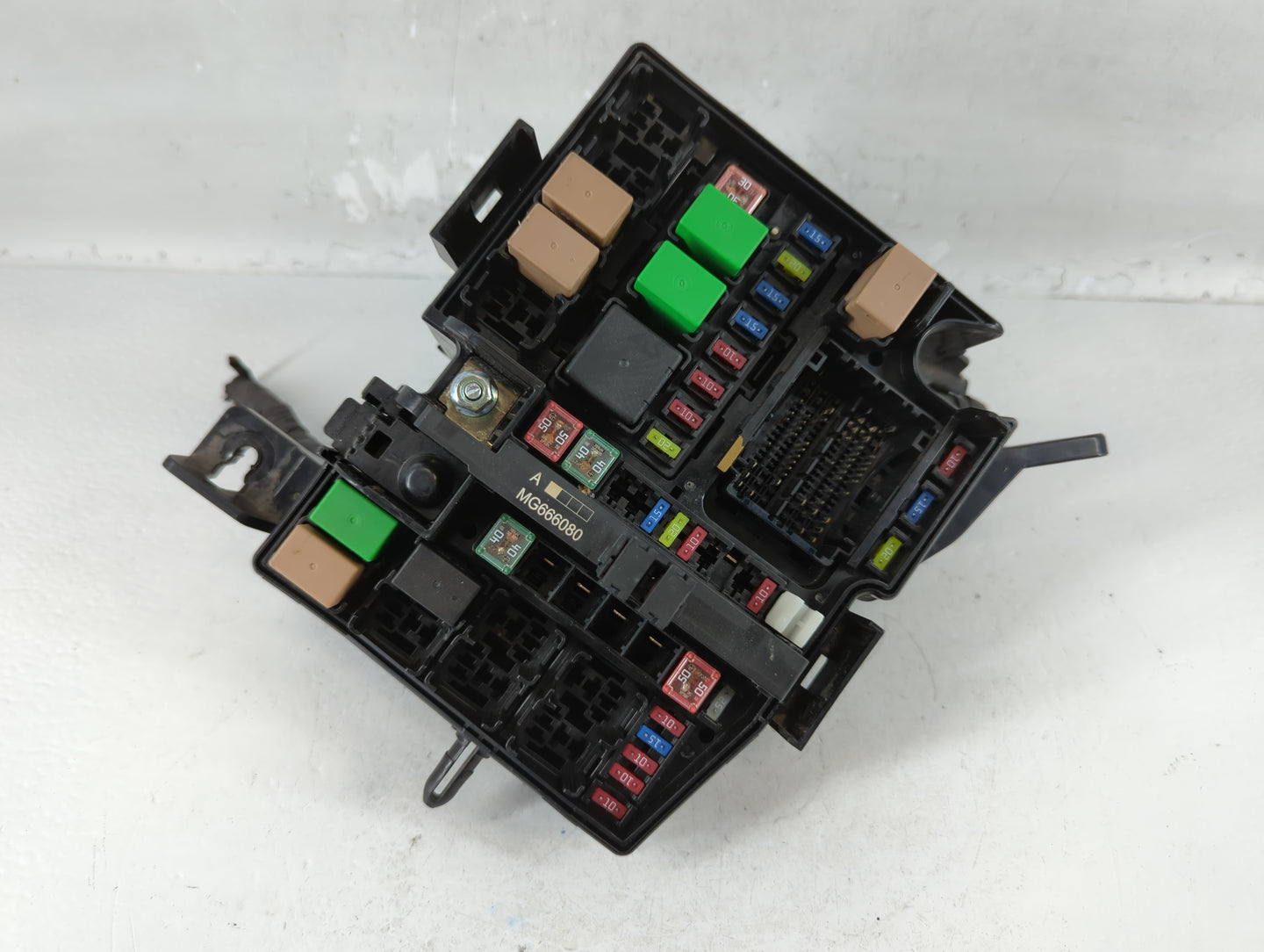 2014-2015 Kia Optima Fusebox Fuse Box Panel Relay Module P/N:91260-2T120 Fits Fits 2014 2015 OEM Used Auto Parts - Oemusedau