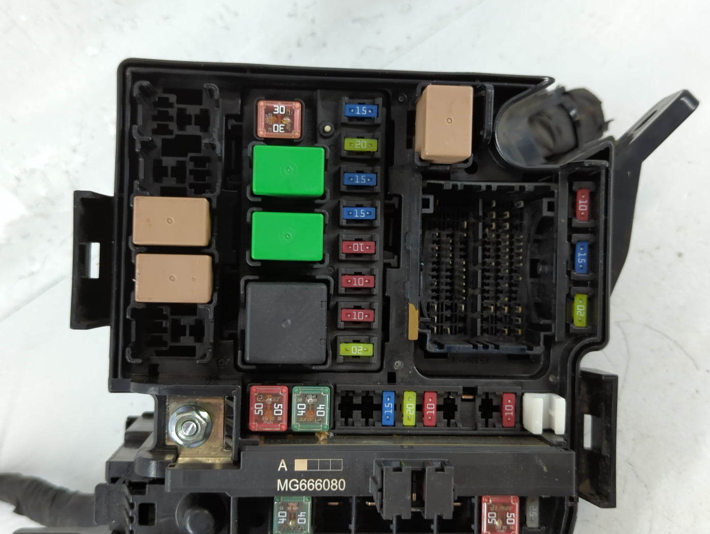 2014-2015 Kia Optima Fusebox Fuse Box Panel Relay Module P/N:91260-2T120 Fits Fits 2014 2015 OEM Used Auto Parts - Oemusedau