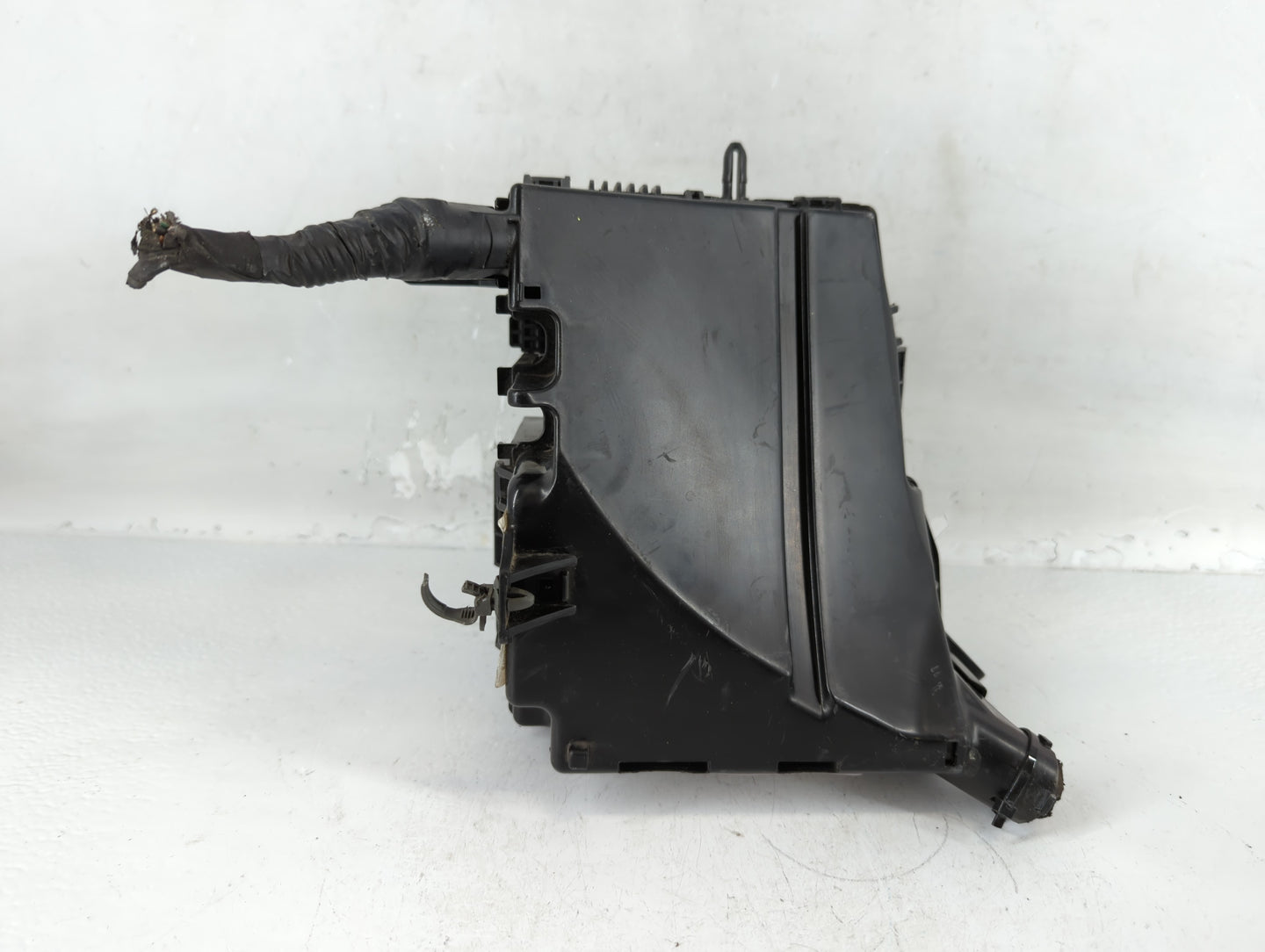 2014-2015 Kia Optima Fusebox Fuse Box Panel Relay Module P/N:91260-2T120 Fits Fits 2014 2015 OEM Used Auto Parts - Oemusedau