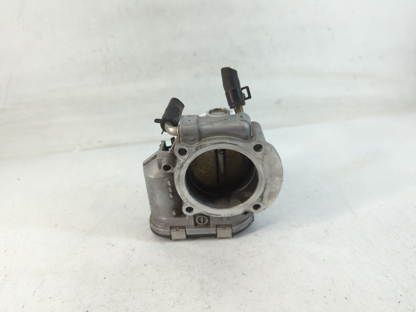 2011-2015 Kia Optima Throttle Body P/N:35100-2G700 Fits Fits 2011 2012 2013 2014 2015 2016 OEM Used Auto Parts - Oemusedauto