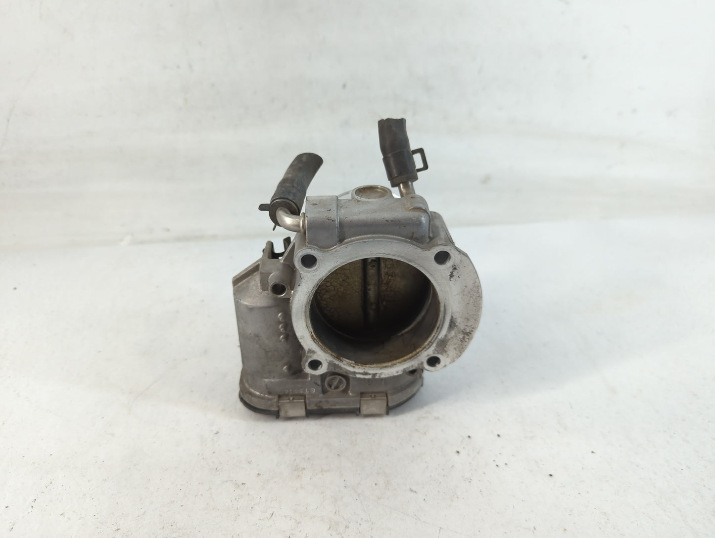 2011-2015 Kia Optima Throttle Body P/N:35100-2G700 Fits Fits 2011 2012 2013 2014 2015 2016 OEM Used Auto Parts - Oemusedauto