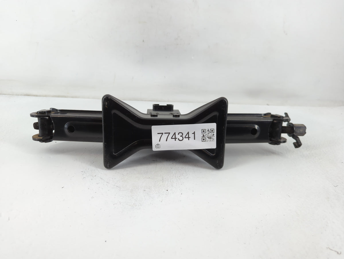 2014 Kia Optima Spare Scissor Car Jack 774341 - Oemusedautoparts1.com