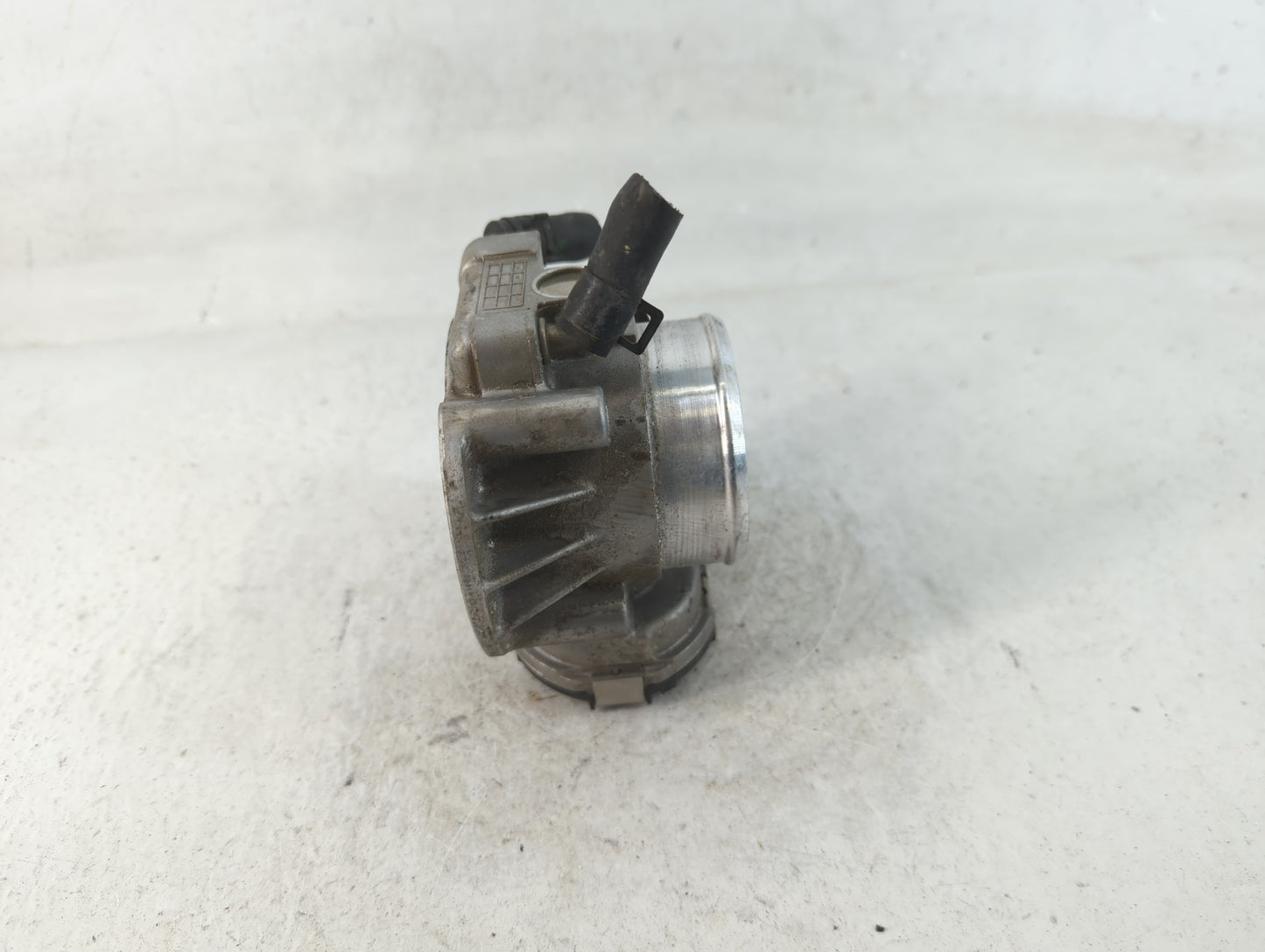 2011-2016 Kia Optima Throttle Body P/N:35100-2G800 Fits Fits 2011 2012 2013 2014 2015 2016 OEM Used Auto Parts - Oemusedauto