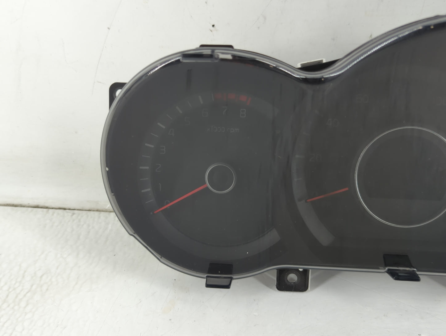 2014-2015 Kia Optima Instrument Cluster Speedometer Gauges P/N:94031-2T270 Fits Fits 2014 2015 OEM Used Auto Parts - Oemused