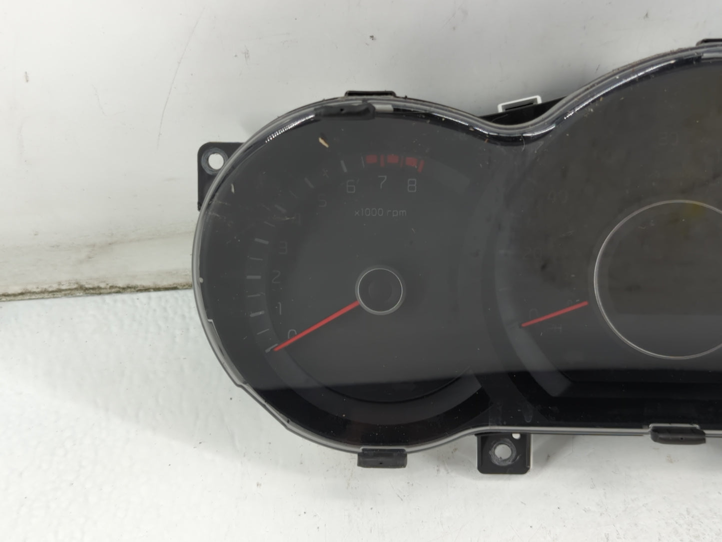 2014-2015 Kia Optima Instrument Cluster Speedometer Gauges P/N:94031-2T270 Fits Fits 2014 2015 OEM Used Auto Parts - Oemused