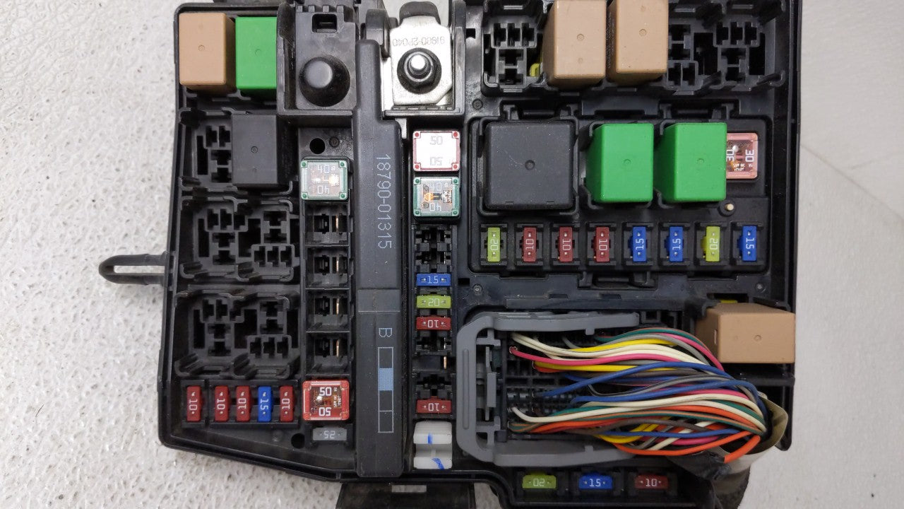 2014-2015 Kia Optima Fusebox Fuse Box Panel Relay Module P/N:91250-4C700 91955-2T730 Fits Fits 2014 2015 OEM Used Auto Parts