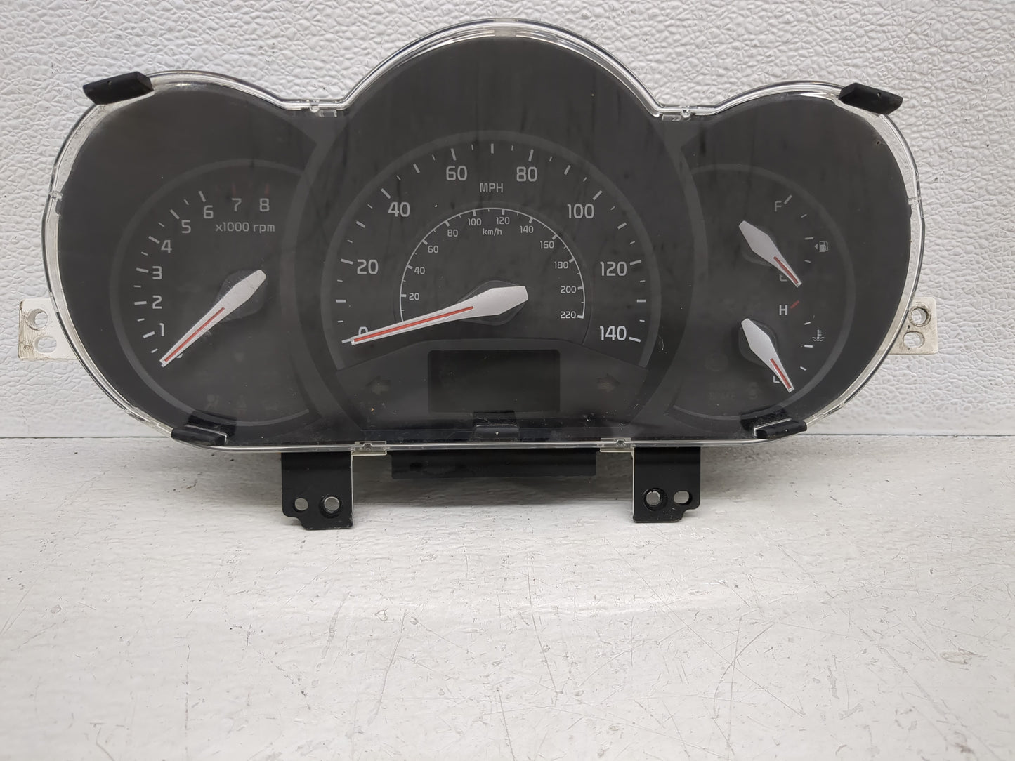 2014-2015 Kia Rio Instrument Cluster Speedometer Gauges P/N:94022-1W118 Fits Fits 2014 2015 OEM Used Auto Parts - Oemusedaut