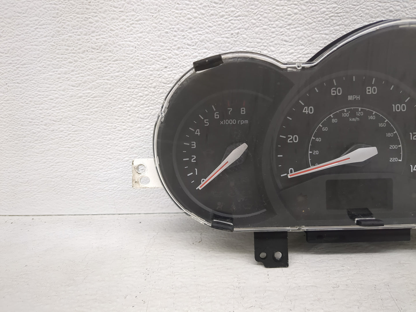 2014-2015 Kia Rio Instrument Cluster Speedometer Gauges P/N:94022-1W118 Fits Fits 2014 2015 OEM Used Auto Parts - Oemusedaut