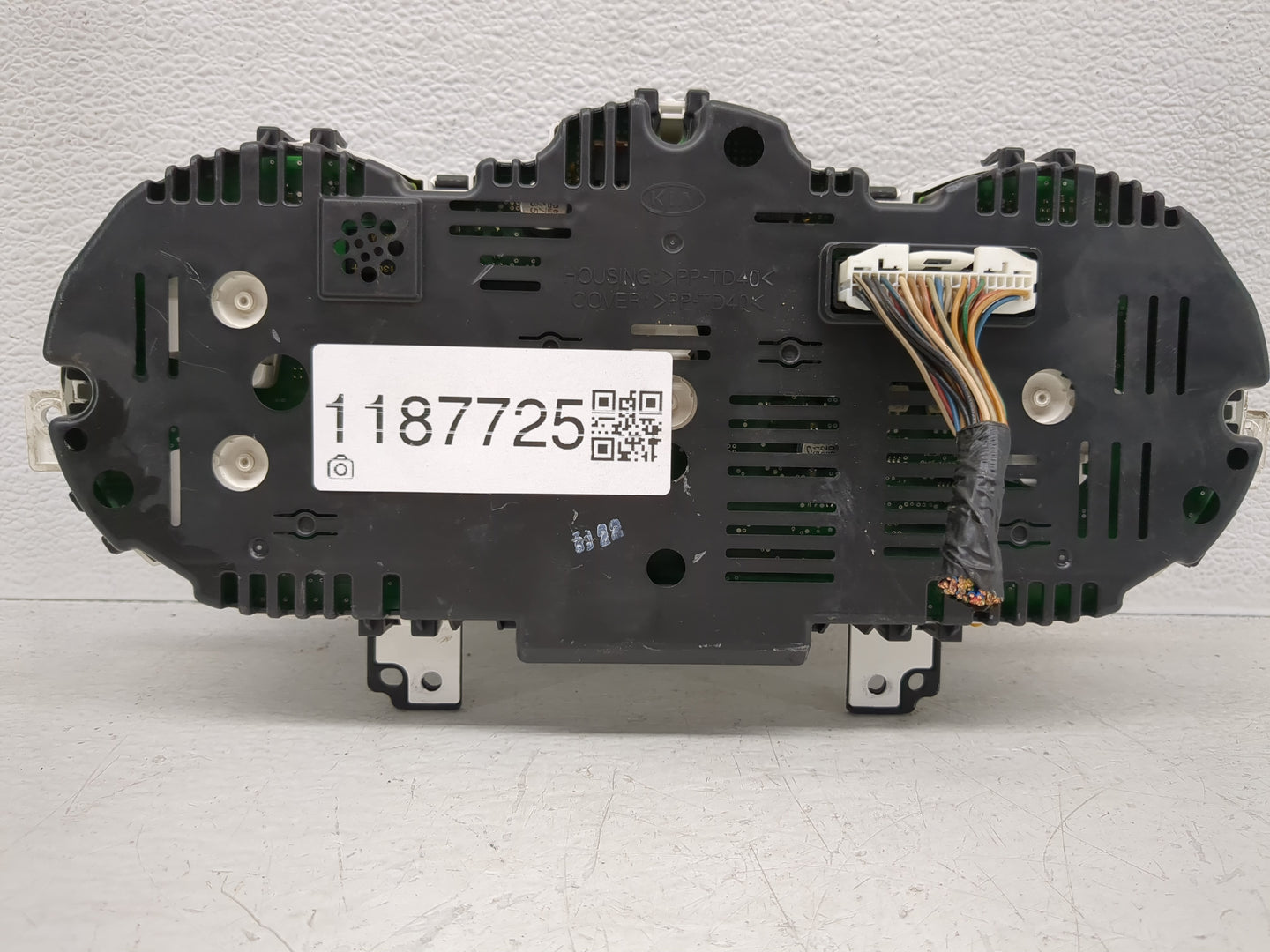 2014-2015 Kia Rio Instrument Cluster Speedometer Gauges P/N:94022-1W118 Fits Fits 2014 2015 OEM Used Auto Parts - Oemusedaut