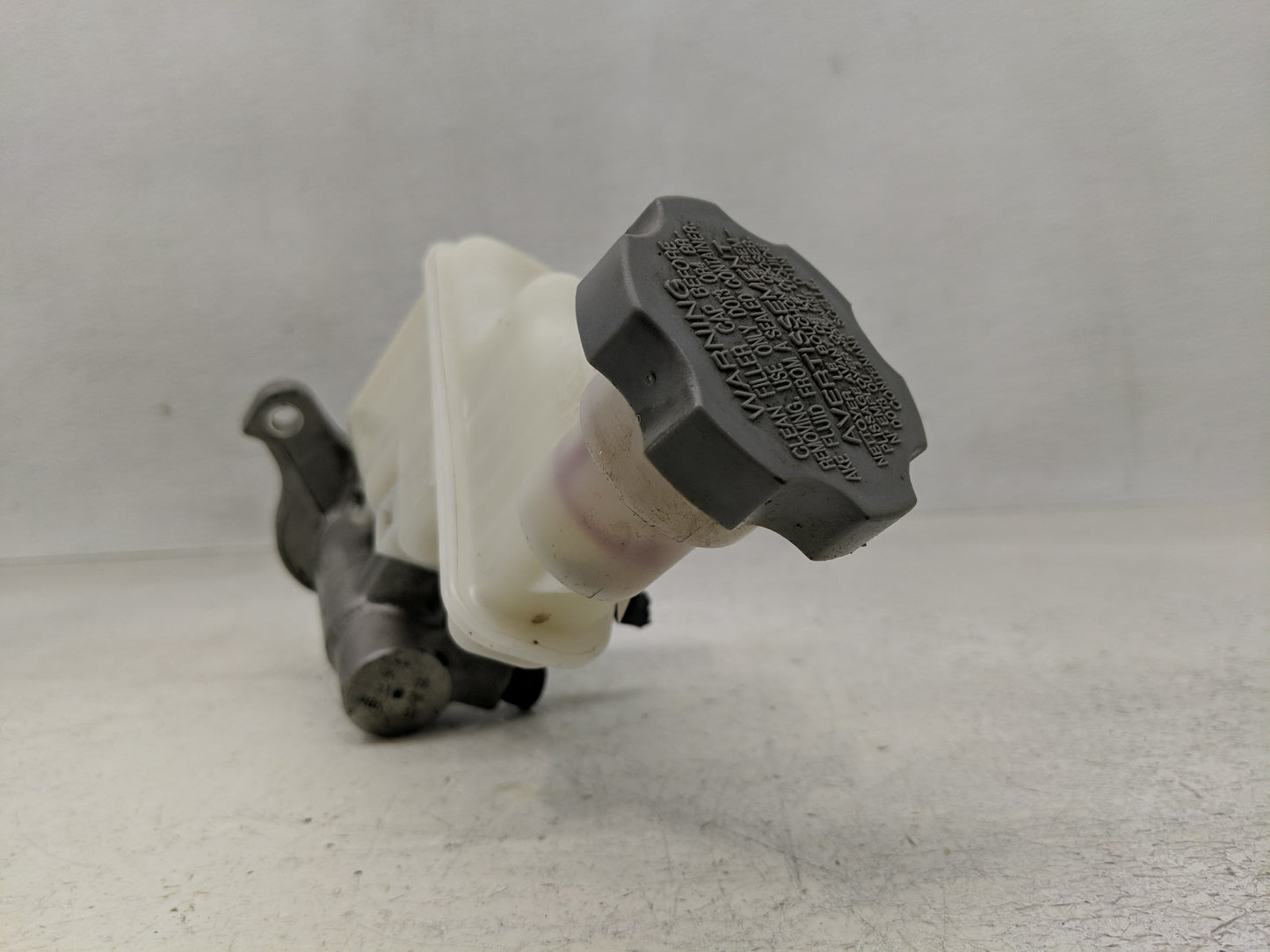 2012-2015 Kia Rio Brake Master Cylinder - Oemusedautoparts1.com