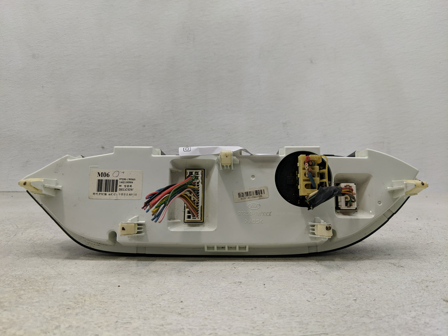 2012-2015 Kia Rio Climate Control Module Temperature AC/Heater Replacement P/N:97250-1WXXX 97250-1W060 Fits OEM Used Auto Pa