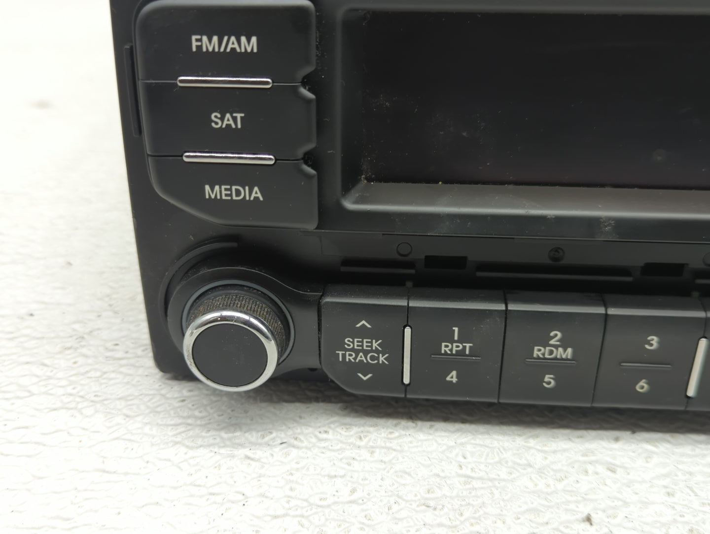 2012-2015 Kia Rio Radio AM FM Cd Player Receiver Replacement P/N:96170-1W900CA Fits Fits 2012 2013 2014 2015 OEM Used Auto P
